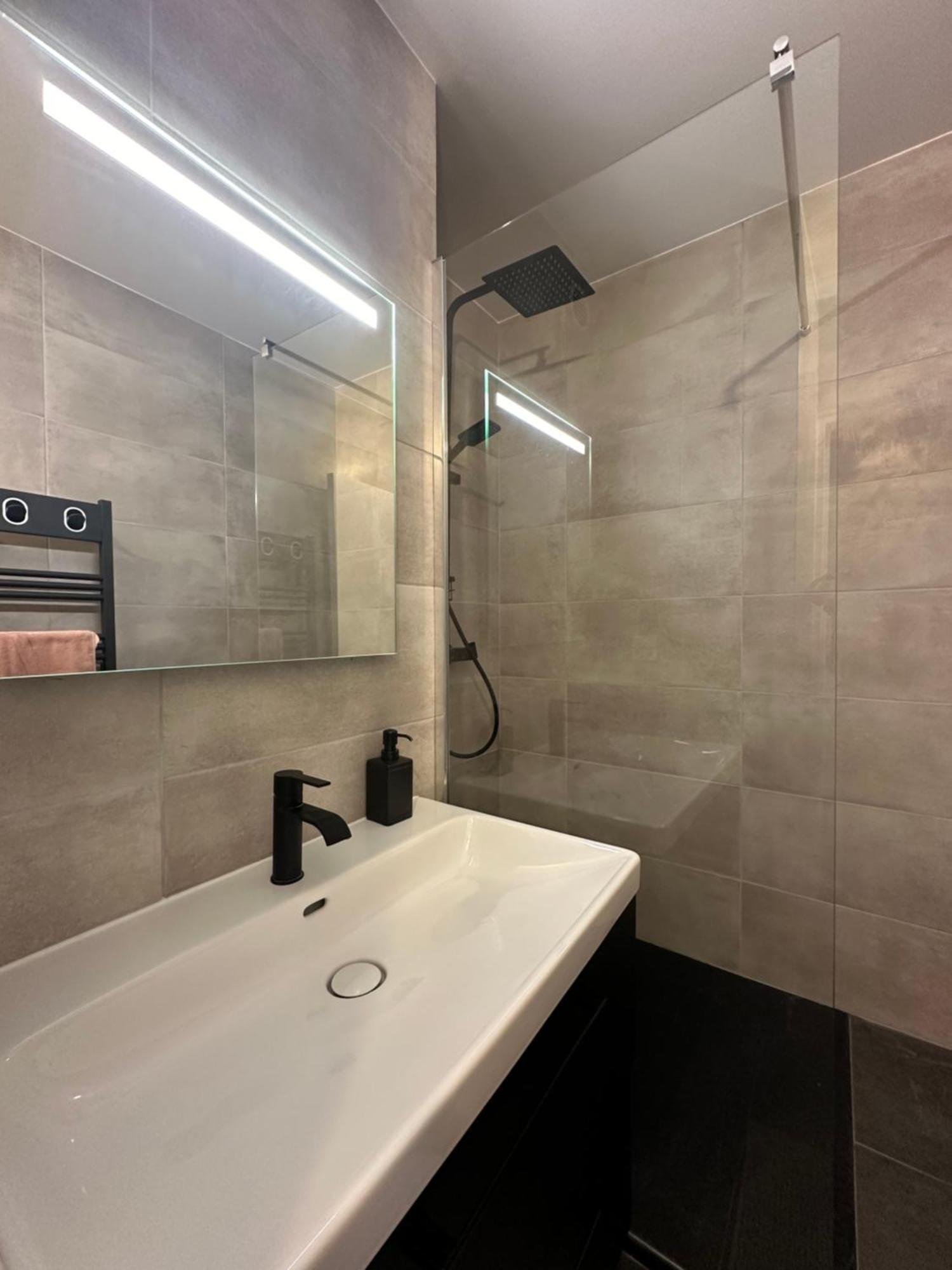 Appartement Proche Paris-Aeroport Cdg-Gare-Disney Villiers-le-Bel Eksteriør bilde